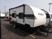 2022 Sunset Park & Rv Inc. Sun- Lite Travel Trailer available for rent in Russells Point, Ohio