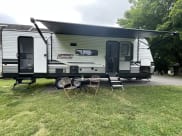 2023 Dutchmen Coleman Lantern Travel Trailer available for rent in Mooresville, North Carolina