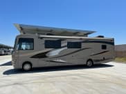 2013 Thor Windsport Class A available for rent in Madera, California