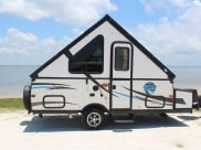 2017 palomino Real Lite 12-st Popup Trailer available for rent in Largo, Florida