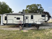 2016 Forest River Wildwood Heritage Glen Lite Fifth Wheel available for rent in Oakley, Michigan