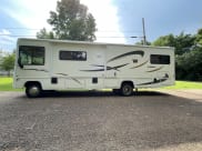 2008 Winnebago Vista Class A available for rent in Columbus, Mississippi