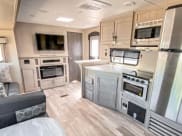 2021 Coachmen Catalina legacy 243RBS Travel Trailer available for rent in Gaithersburg, Maryland