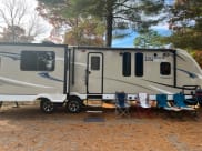 2018 Coachmen 323BHDS Travel Trailer available for rent in North Attleboro, Massachusetts