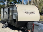 2020 Forest River Wildwood X-Lite Travel Trailer available for rent in West Bloomfield, Michigan