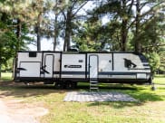 2023 Crossroads RV Zinger Travel Trailer available for rent in Frankford, Delaware