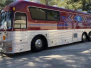 1985 Eagle International Tour Bus /w Driver Class A available for rent in Nashville, Tennessee