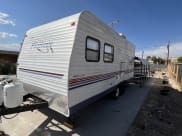2004 Pioneer Pioneer Trailer Travel Trailer available for rent in Bullheadcity, Arizona