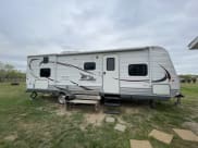 2015 Jayco Jay Flight Travel Trailer available for rent in Somerset, Texas