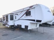 2008 Monte Vista Monte Vista Fifth Wheel Fifth Wheel available for rent in Leeds, Maine