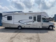 2004 Gulf Stream Ultra Supreme Class C available for rent in Copley, Ohio