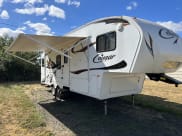 2010 Keystone RV Cougar Fifth Wheel available for rent in Springfield, Oregon