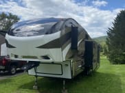 2015 Keystone Cougar Fifth Wheel available for rent in Somers, Connecticut