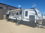 2021 Cruiser RV MPG Ultra Lite Travel Trailer available for rent in fort worth, Texas