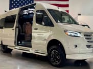 2024 Midwest Automotive Designs Luxe Cruiser Class B available for rent in Dallas, Texas