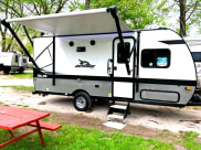 2023 Jayco Jay Flight Travel Trailer available for rent in Chantilly, Virginia