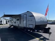 2021 East West Silverlake 31KBH Travel Trailer available for rent in Montgomery, Texas