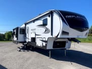 2022 Grand Design Reflection Fifth Wheel available for rent in Seymour, Indiana