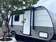 2024 Coleman Lantern 17B Travel Trailer available for rent in Cudahy, California