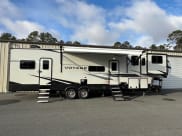 2020 Winnebago V3436FL Fifth Wheel available for rent in Brunswick, Georgia