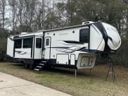 2023 Keystone RV Montana High Country Fifth Wheel available for rent in Franklinton, Louisiana