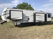 2022 Keystone RV Sprinter Limited Fifth Wheel available for rent in Lampasas, Texas