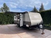 2022 Dutchmen Coleman Lantern LT Travel Trailer available for rent in Modesto, California