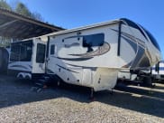 2018 Grand Design Solitude Fifth Wheel available for rent in Hot Springs, Arkansas