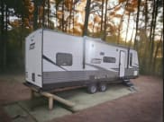 2021 Coleman Lantern Travel Trailer available for rent in Hillsdale, New Jersey
