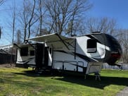 2023 Keystone Dutchman Yukon Fifth Wheel available for rent in Somers, Connecticut