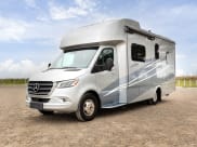 2023 Tiffin Wayfarer Class C available for rent in Summerdale, Alabama