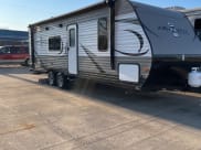 2017 Starcraft AR-One Maxx Travel Trailer available for rent in Bloomington, Illinois