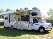 2017 Thor Quantum Class C available for rent in North hills, California