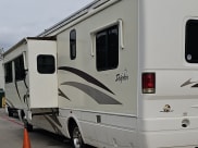 2004 National RV Dolphin Class A available for rent in Houston, Texas