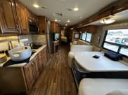 2018 Thor Miramar Class A available for rent in Tampa, Florida