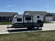 2022 Jayco Jay Flight SLX Travel Trailer available for rent in La Grange, Kentucky