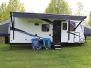 2019 Palomino Solaire Hybrid 3 queen beds Travel Trailer available for rent in GALLOWAY, Ohio