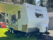 2008 Fleetwood Mallard Travel Trailer available for rent in Eugene, Oregon