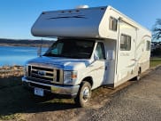 2009 Winnebago Chalet Class C available for rent in Bay City, Wisconsin