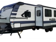 2022 Crossroads RV Zinger Travel Trailer available for rent in Senatobia, Mississippi