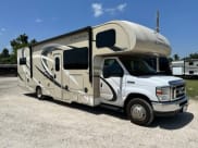 2017 Thor CHATEAU 31E Class C available for rent in Houston, Texas