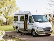 2006 Leisure Travel Van Leisure Travel Van Class B Class B available for rent in Albuquerque, New Mexico