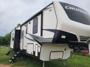 2022 Crossroads RV Cruiser Fifth Wheel available for rent in Alleyton, Texas