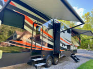 2017 Raptor Raptor Fifth Wheel available for rent in ANTWERP, Ohio