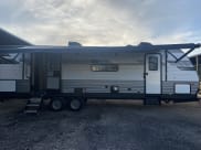 2021 Aspen Trail Aspen Trail Trailer Travel Trailer available for rent in Arlingon, Texas