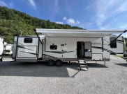 2020 Forest River Wildwood Heritage Glen Fifth Wheel available for rent in Nicholasville, Kentucky