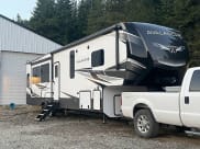 2021 Keystone RV Avalanche Fifth Wheel available for rent in RATHDRUM, Idaho