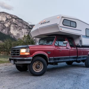 Camper Truck - 1996 Ford F250 (red) + Kodiak K99