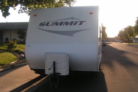 Arroyo Grande CA Thor Summit 27 ft - sleeps7
