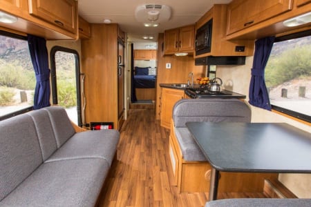 RV Rental riverside,California-(CA)